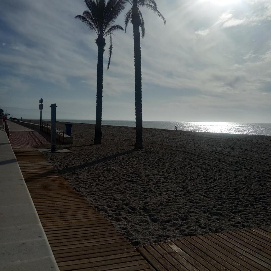 Villa Lagos A 25 Metros Del Mar Roquetas de Mar Eksteriør billede