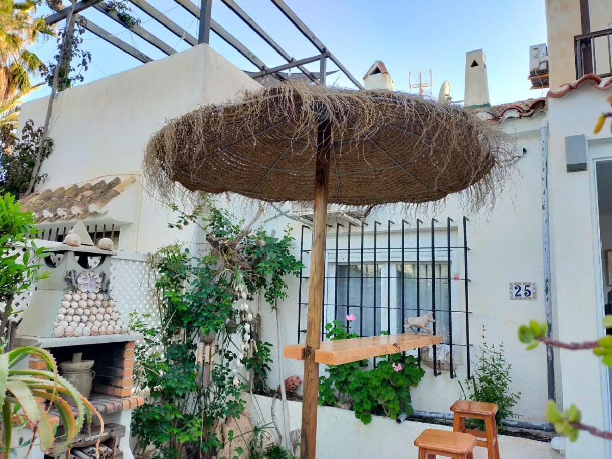 Villa Lagos A 25 Metros Del Mar Roquetas de Mar Eksteriør billede
